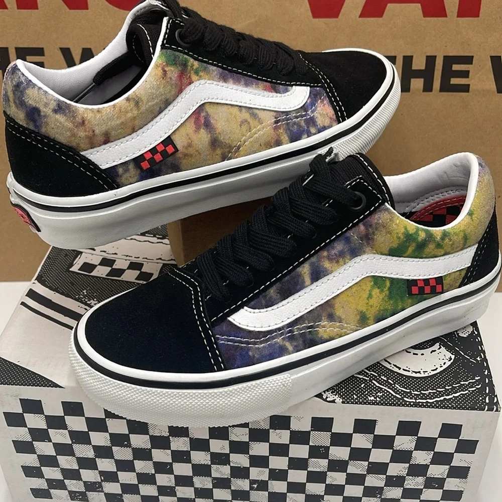 Vans WMNS Skate Old Skoo Tie-Dye Terry Black/Multi
VN0A5FCBBML Sneakers - Picture 10 of 16